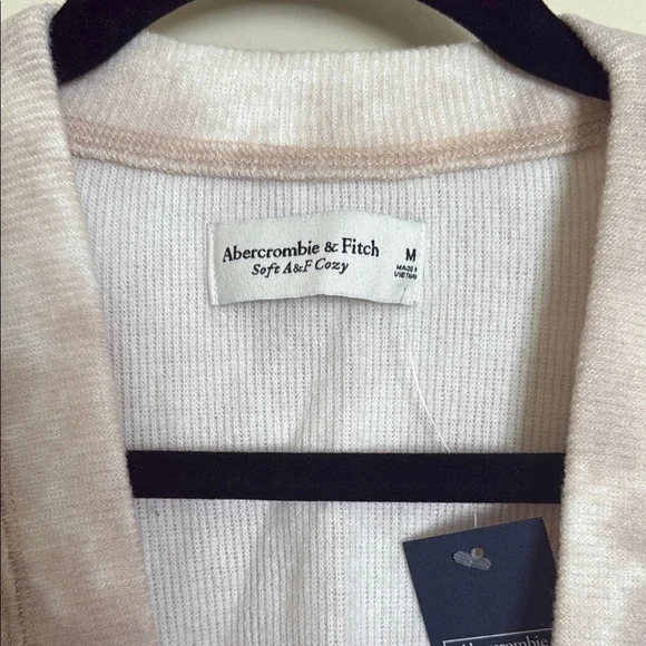 Abercrombie & Fitch Cream Cardigan Sweater Cozy Open-Front - Picture 2 of 4